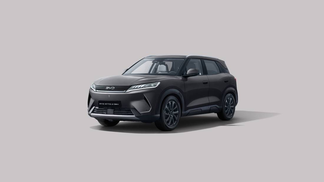 BYD Atto 2 cinza, vista frontal e lateral