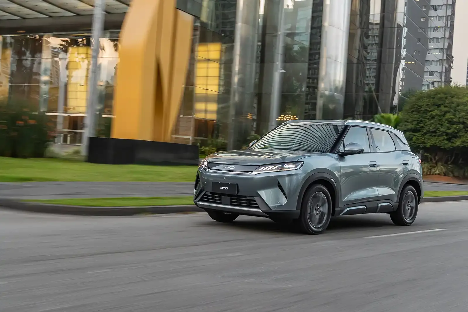 BYD Atto 2 DM-i Flex, carro híbrido apresentado no Brasil em 2026