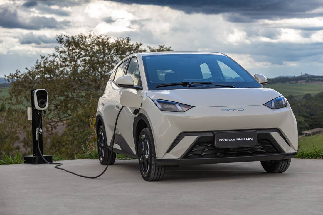Dolphin Mini vs Citroën C3 nos seminovos: elétrico da BYD vende 11 dias mais rápido