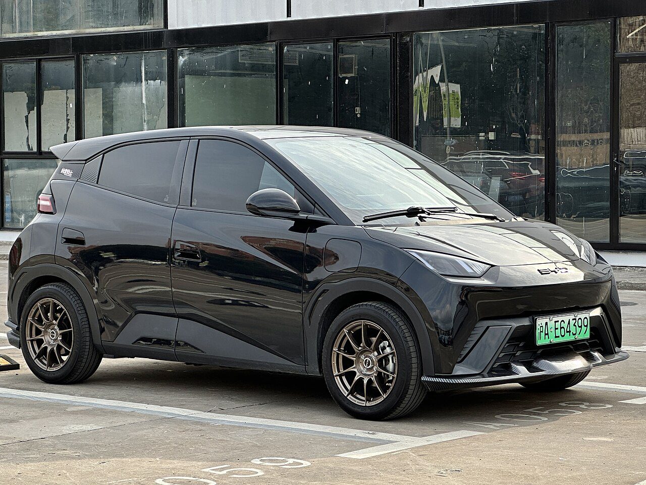 Carro elétrico por assinatura: Localiza põe o BYD Dolphin Mini no catálogo — vale mais assinar ou comprar?
