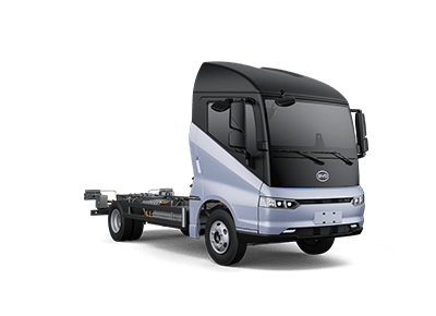 Caminhão elétrico BYD eT5 7.200, de 7,2 toneladas de PBT, vendido no Brasil