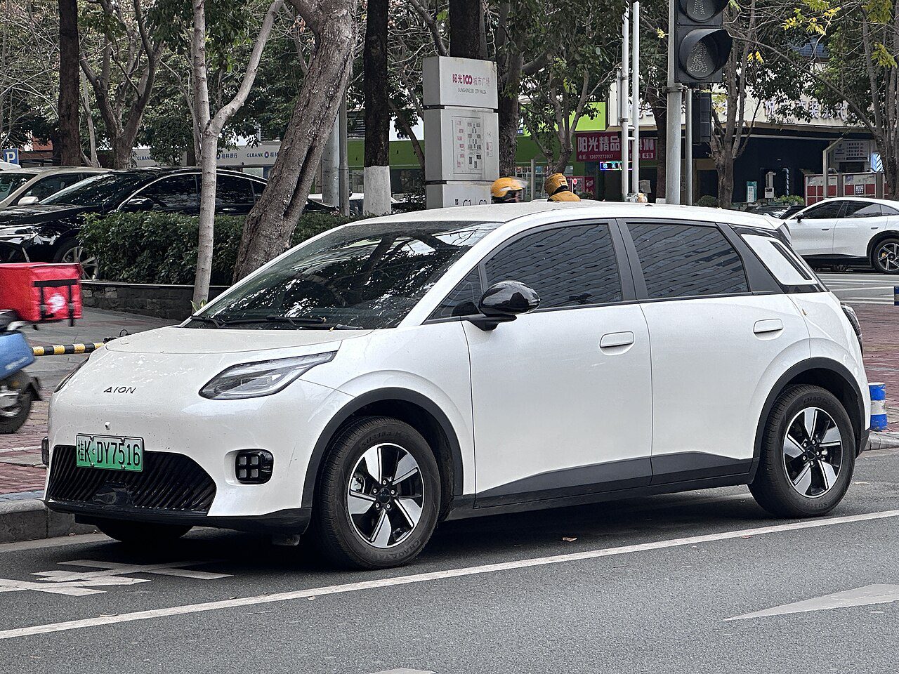 GAC Aion UT, vista lateral