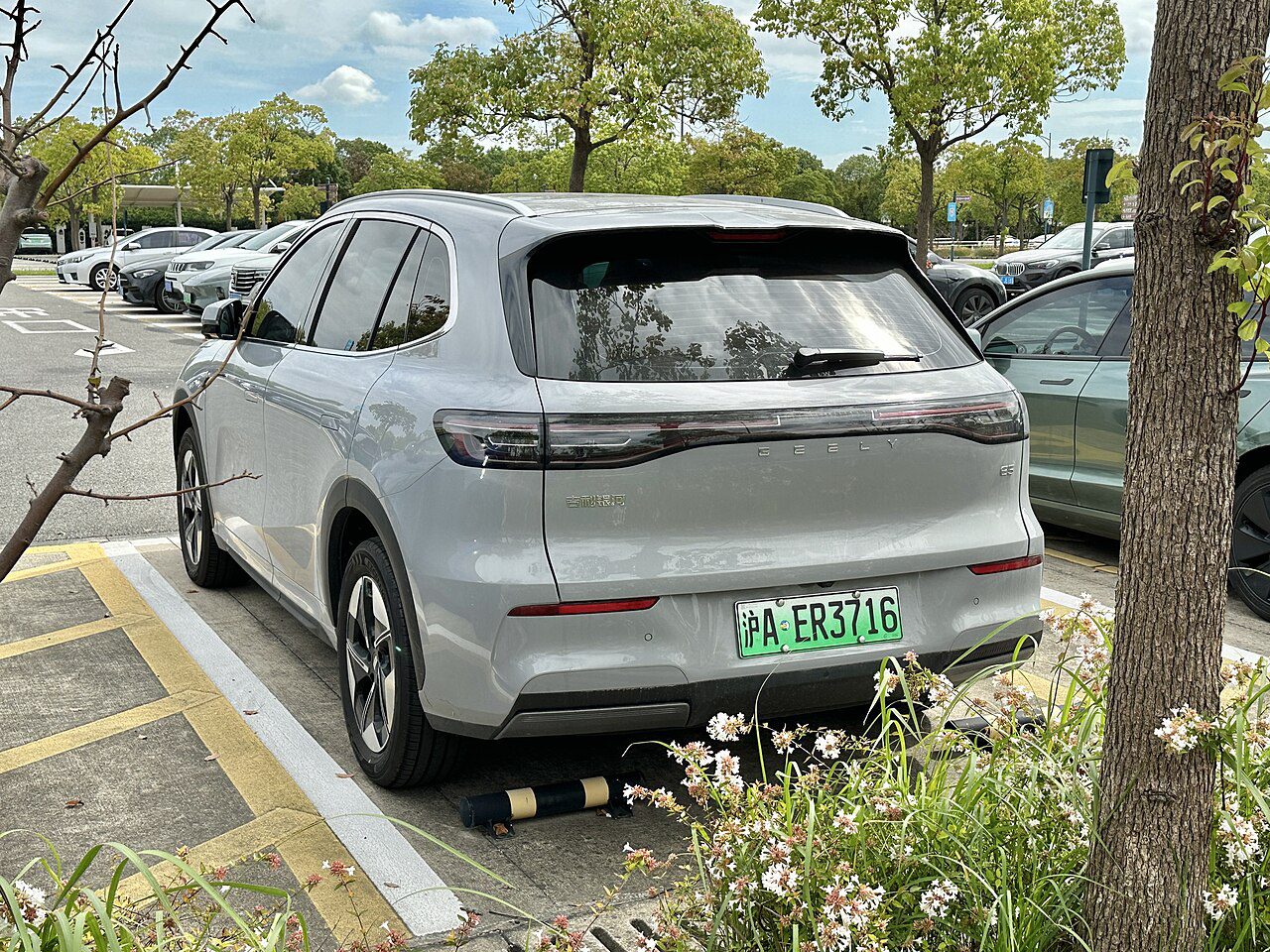 Geely Galaxy E5, vista lateral. Foto: JustAnotherCarDesigner / Wikimedia Commons (CC0)
