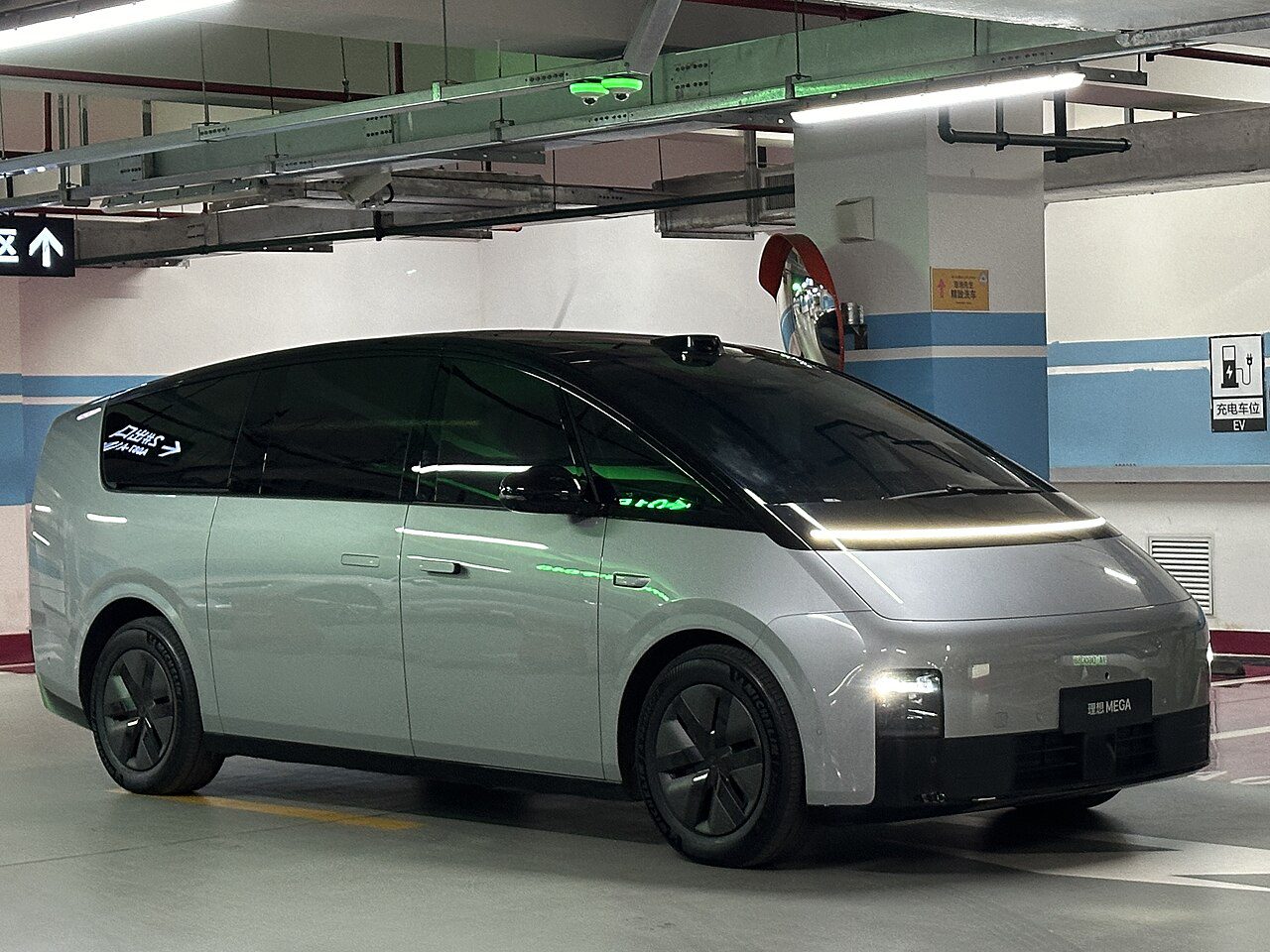 5 tecnologias que vão mudar os carros nos próximos 5 anos: bateria sólida, recarga em 5 minutos e o que realmente chega ao Brasil