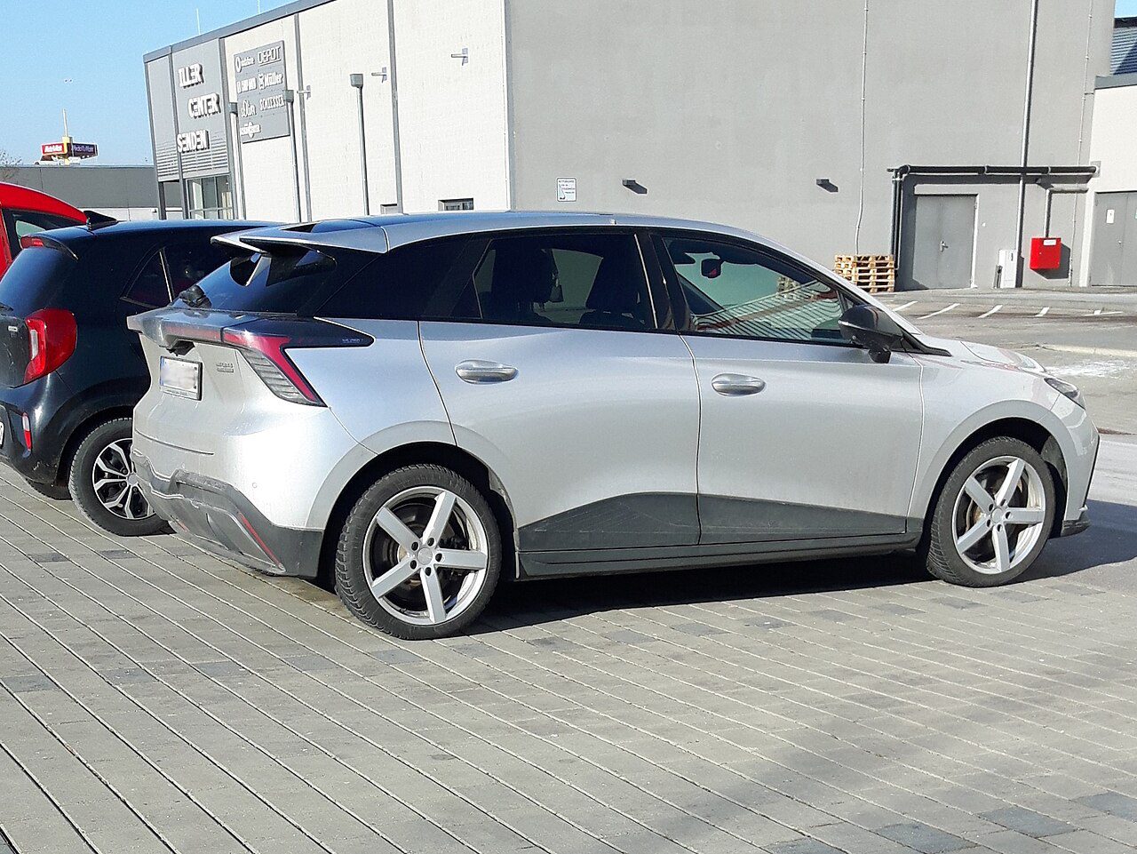 MG4 Urban vs Dolphin G vs Geely EX2 vs Aion UT: qual compacto os leitores do BR-Elétricos colocariam na garagem