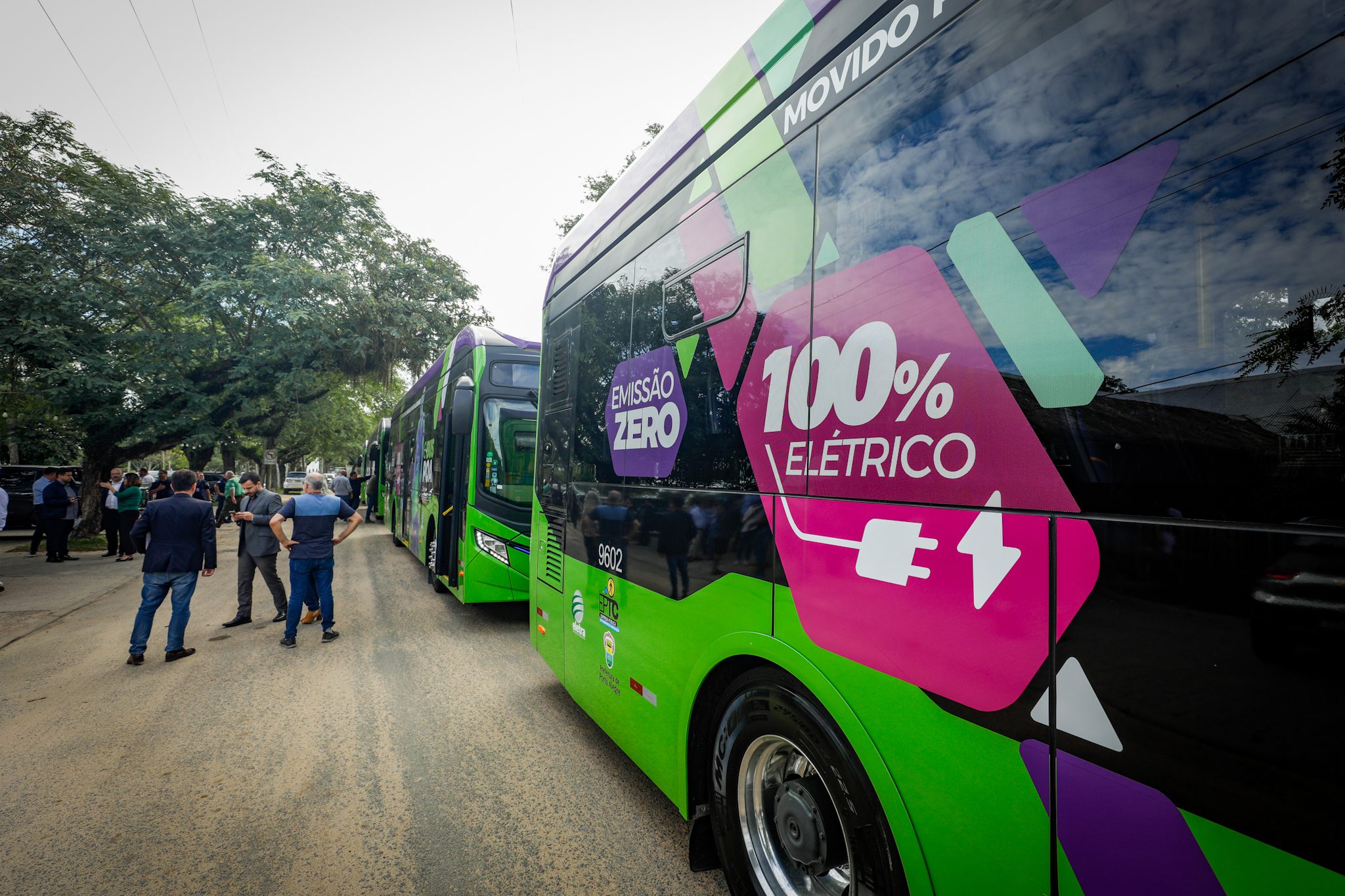 Porto Alegre avança com ônibus elétricos e prepara compra de 100 veículos